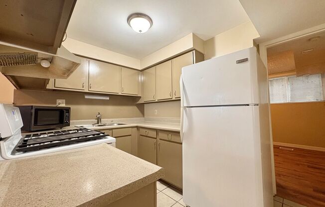 2 beds, 1 bath, 1,000 sqft, $1,195, Unit Unit 7