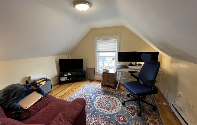 4 beds, 2 baths, $5,000, Unit 2