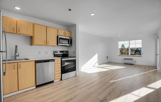 2 beds, 1 bath, 823 sqft, $1,795, Unit 126-229