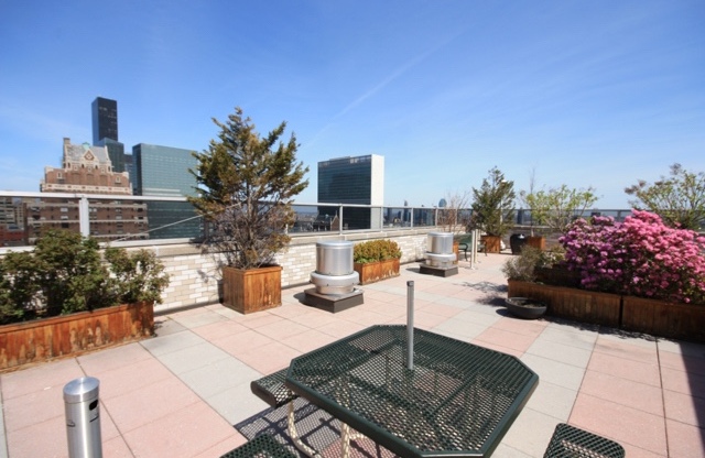 1 bed, 1 bath, 650 sqft, $4,000, Unit 5G