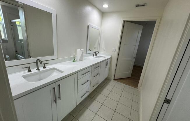 3 beds, 2.5 baths, 1,500 sqft, $3,200, Unit 102