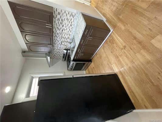 3 beds, 1 bath, 1,000 sqft, $3,700, Unit 2