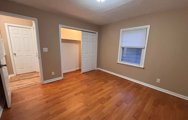 3 beds, 1 bath, $1,225