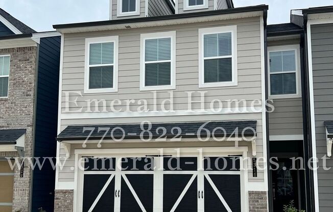 !!!WARNING: AVOID SCAMS CONFIRM RENTAL AT 770-822-6040!!! Gorgeous townhome 3 bed 2.5 bath in new community in Flowery Branch