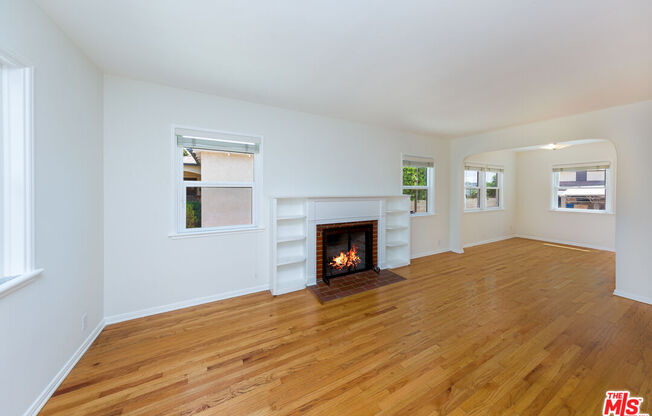 6506 W 82 ST