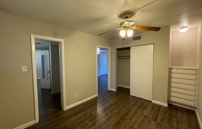 2 beds, 1 bath, 700 sqft, $1,560, Unit 108