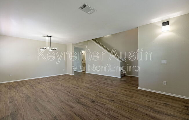 650 WHISPERING HOLW