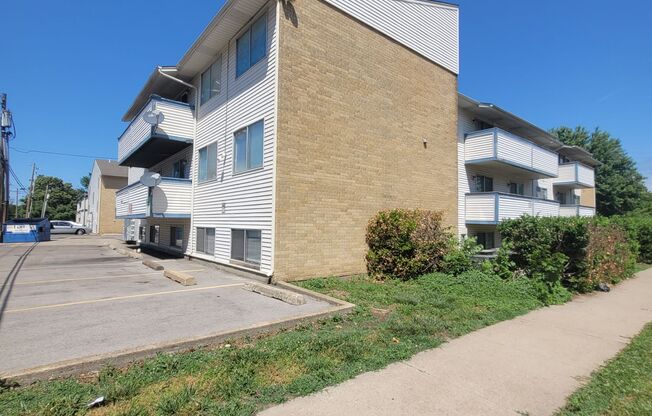 Super cute and Spacious Two-Bedroom Apartment!