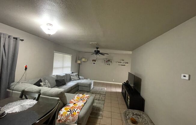 6850 Mountain Spring