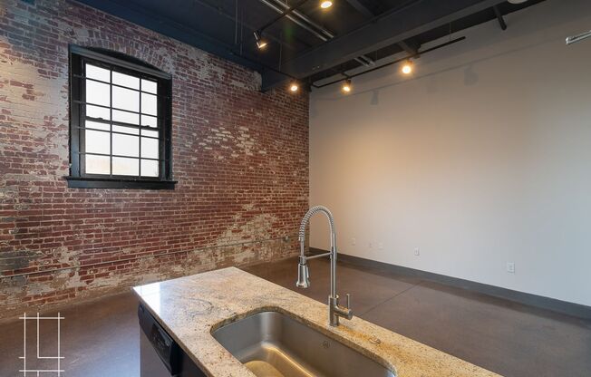 1 bed, 1 bath, $1,450, Unit 727 N. 4th St. Apt. 216