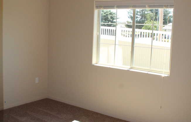 3 beds, 2 baths, 1,197 sqft, $1,695, Unit Unit # 208