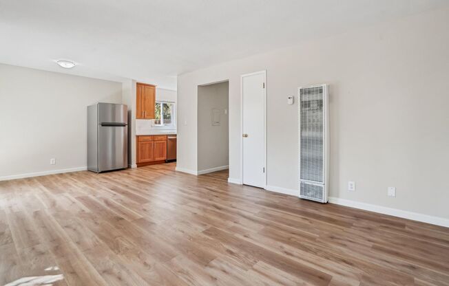 681 BELLFLOWER AVE
