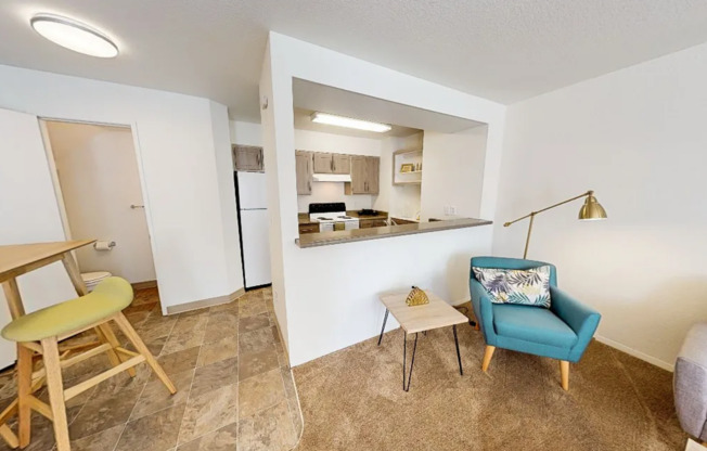 2 beds, 1.5 baths, 870 sqft, $1,549, Unit F-048