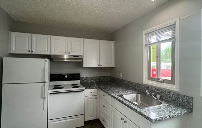 3 beds, 1.5 baths, 1,187 sqft, $1,650, Unit 312