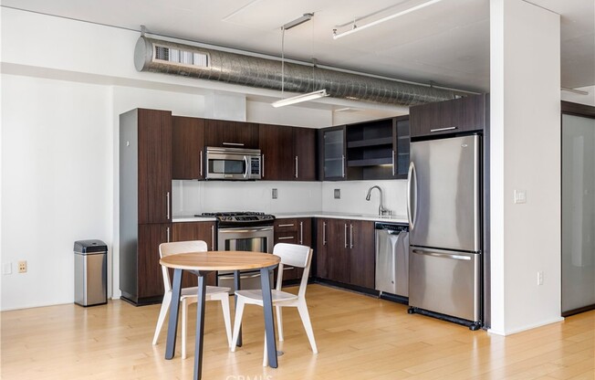 1 bed, 1 bath, 1,030 sqft, $2,900, Unit 810