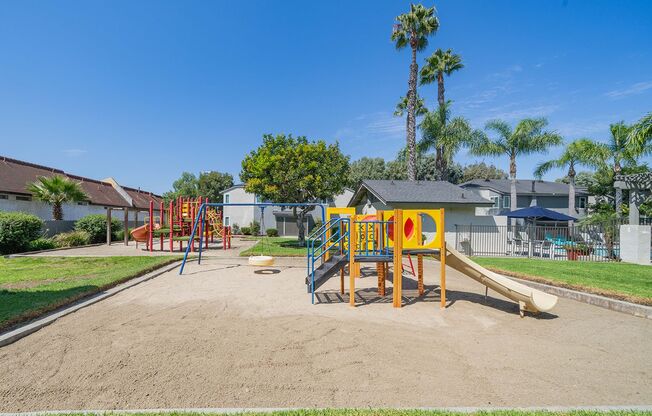 2 beds, 1 bath, 810 sqft, $2,500, Unit 31