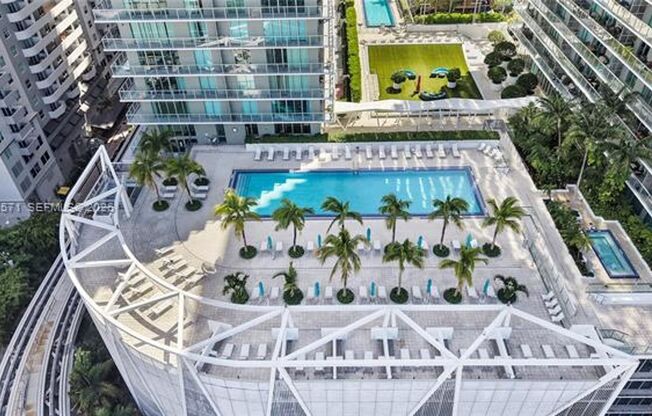 2 beds, 2 baths, $4,400, Unit # 3220 N