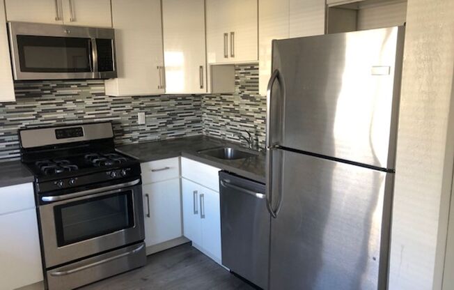 1523 8th Ave, Oakland, CA 94606