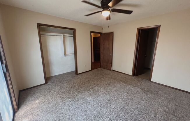 2 beds, 2 baths, $1,195