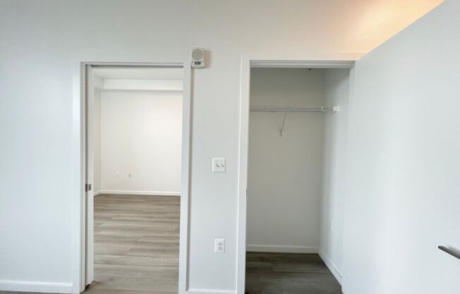 2 beds, 1 bath, 795 sqft, $1,900, Unit 608