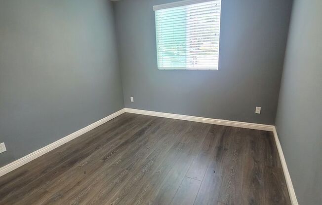 1276 1/2 Ricardo St