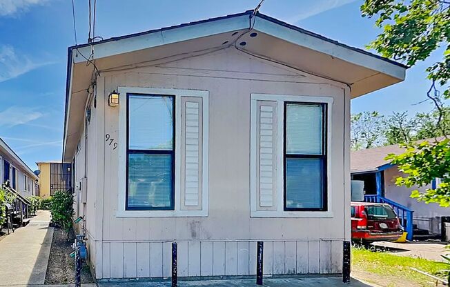 North Oakland Gem!