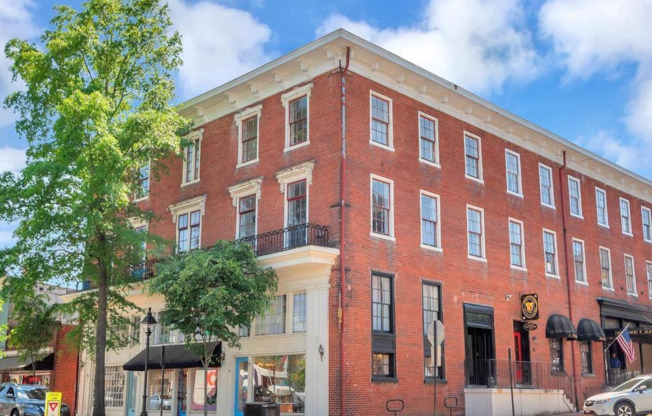 Convenient Location!