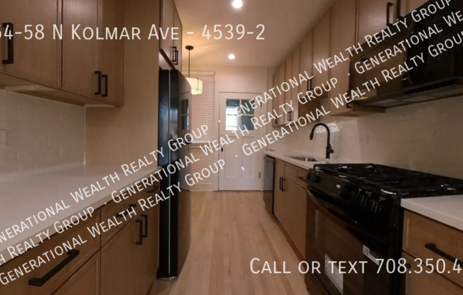 3054 58 N KOLMAR AVE