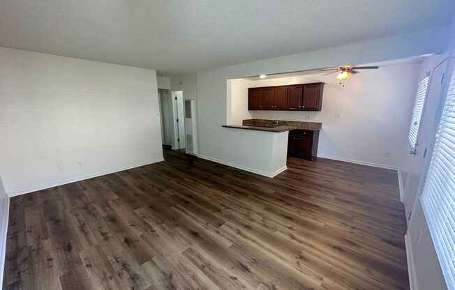 Apartment / 2 Bedrooms / 1 Bath / Anaheim