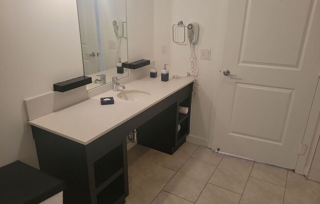 Studio, 1 bath, $1,600, Unit Unit #136