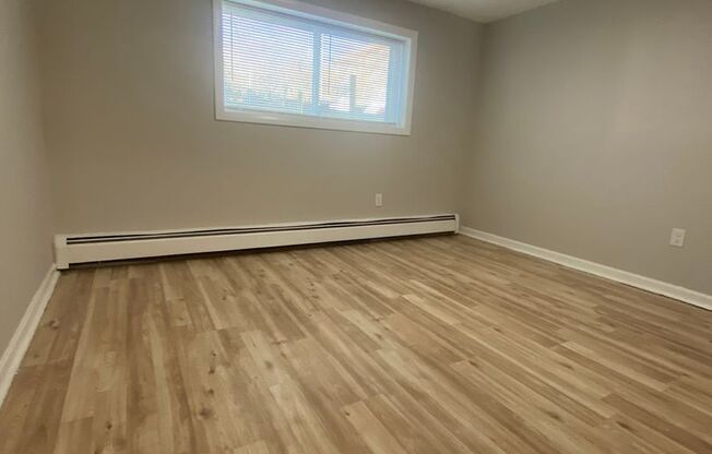 2 beds, 1 bath, 850 sqft, $2,095, Unit 148-7