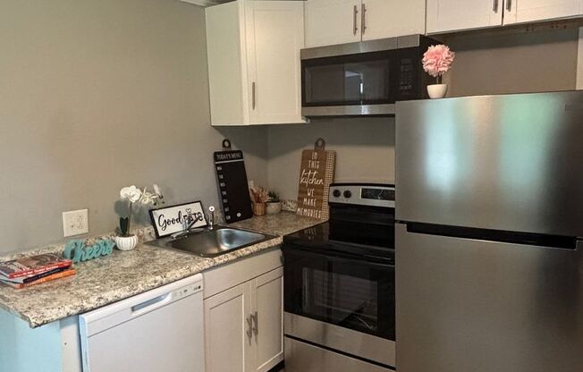 Spacious 3-Bed Home $1300