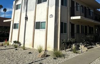 One bedroom apartment! Downtown Ventura!