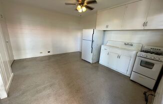 1 bed, 1 bath, 400 sqft, $1,650, Unit B