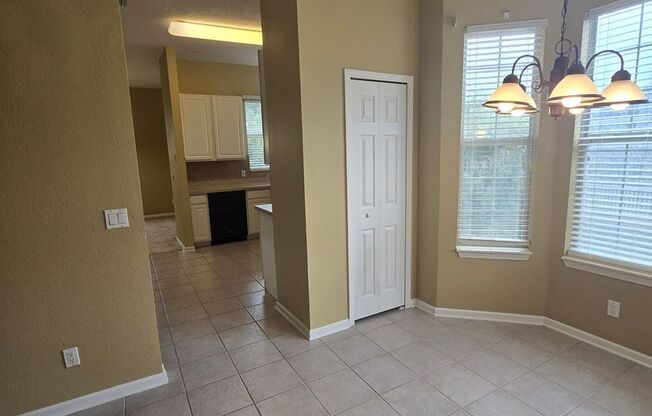 3 beds, 2 baths, $3,100