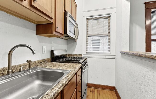 1 bed, 1 bath, 423 sqft, $795, Unit 120