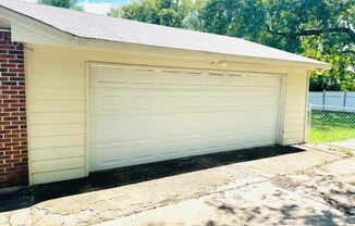 512 W Wilding Drive