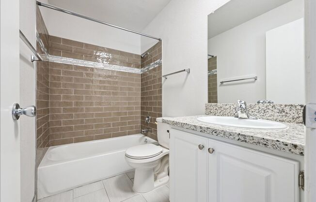 2 beds, 1 bath, 760 sqft, $1,395