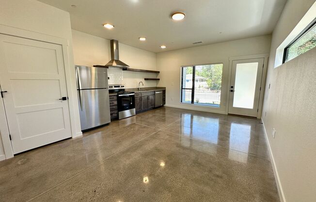 301 PARKER ST