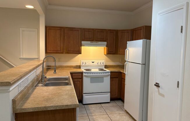 Newly Renovated Town-home- Northwest San Antonio