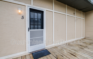 915 E PALMETTO ST