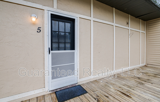 915 E PALMETTO ST