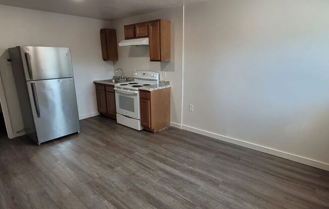 1 bed, 1 bath, 650 sqft, $1,600