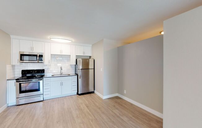 Studio, 1 bath, 500 sqft, $1,895, Unit 8