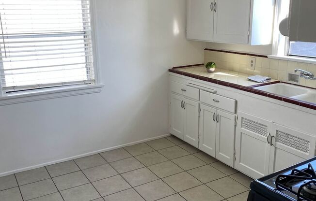 1 bed, 1 bath, $1,800