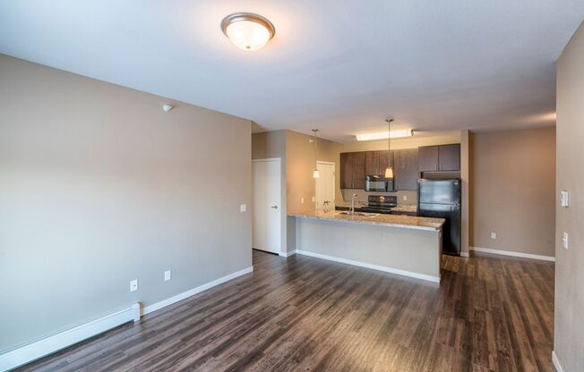 3 beds, 2 baths, 1,301 sqft, $1,705, Unit 118