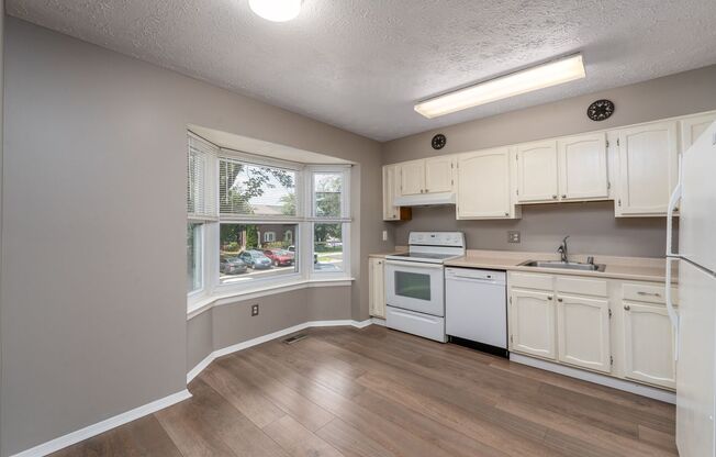 27 Sylvan Park Ct./3 Bedroom, 2 Bath in Nottingham