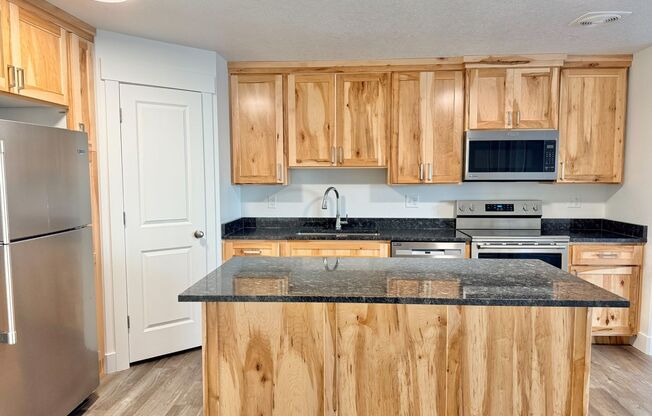 110 W Siphone Rd Bld #12