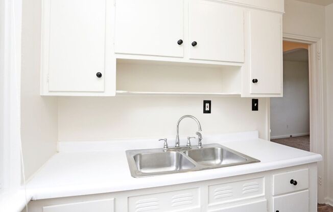 1 bed, 1 bath, 500 sqft, $825, Unit 30C