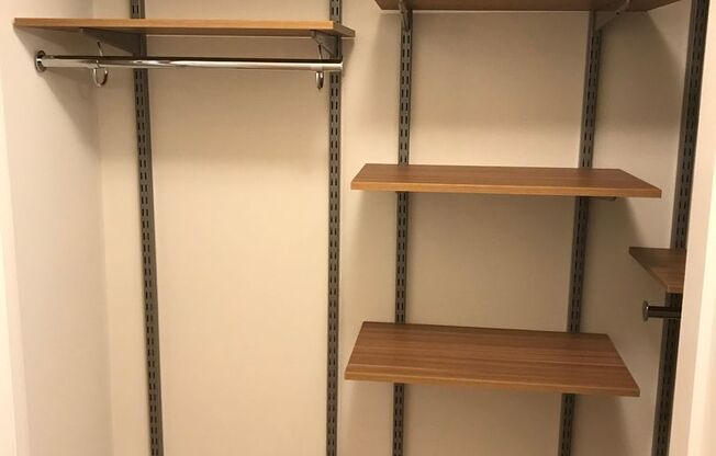 Studio, 1 bath, 440 sqft, $2,400, Unit 0720